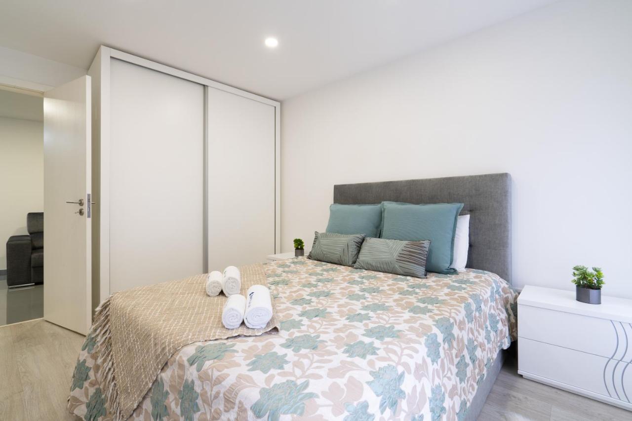 Host Wise - Spacious Noble Apartaments Ace Location Porto Buitenkant foto