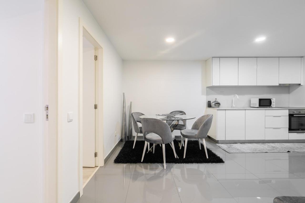 Host Wise - Spacious Noble Apartaments Ace Location Porto Buitenkant foto