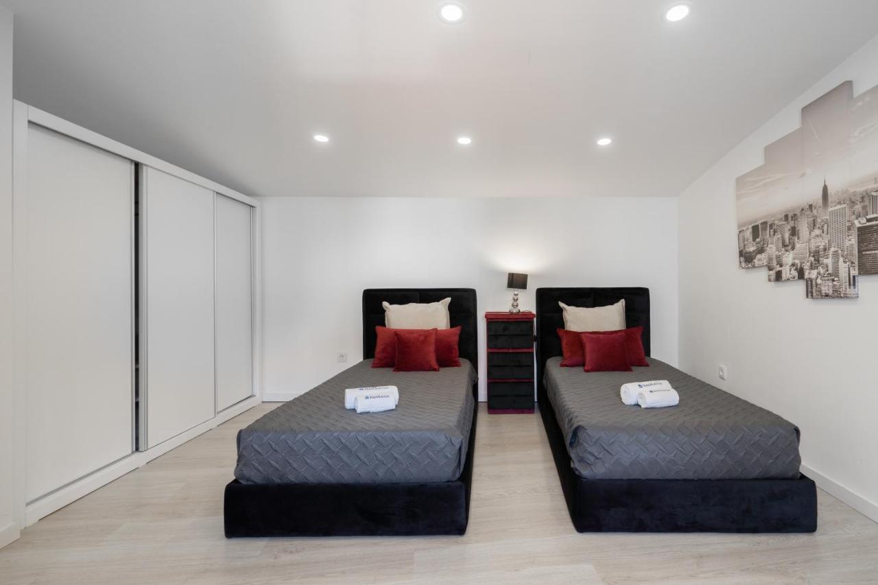 Host Wise - Spacious Noble Apartaments Ace Location Porto Buitenkant foto